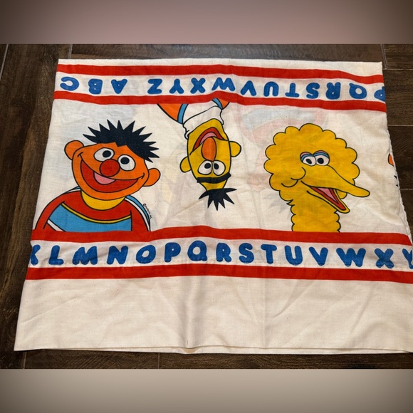 Vintage Sesame Street pillowcase Bert Ernie Big Bird - Picture 3 of 4